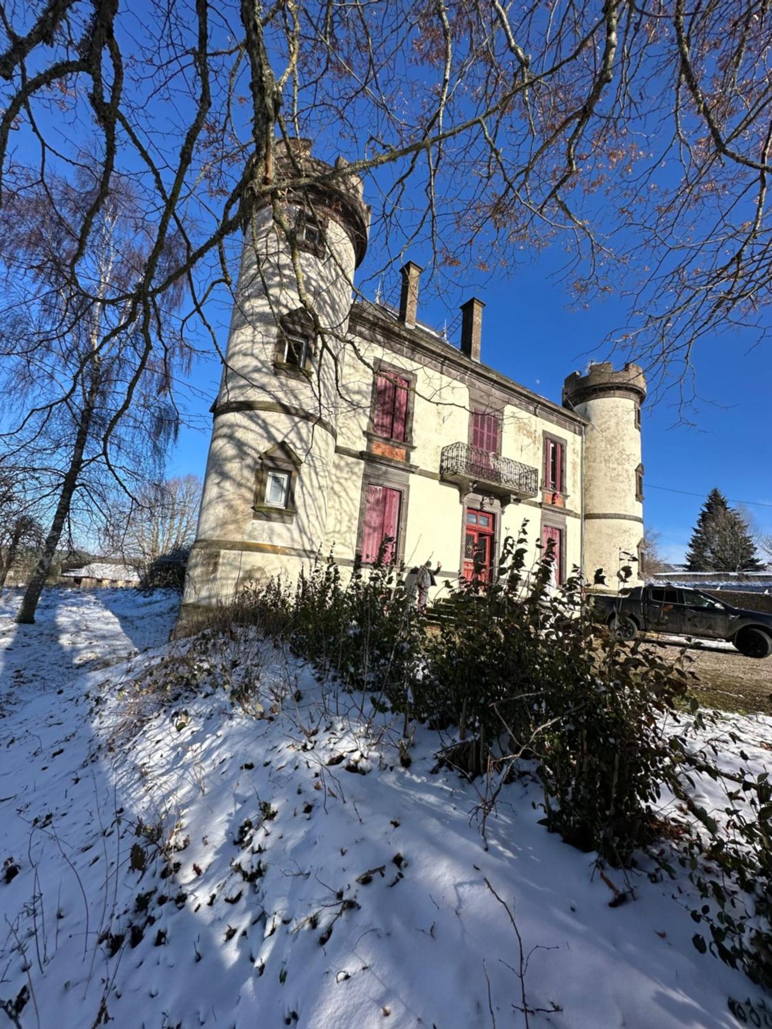 Le Chateau Giat Exterior foto
